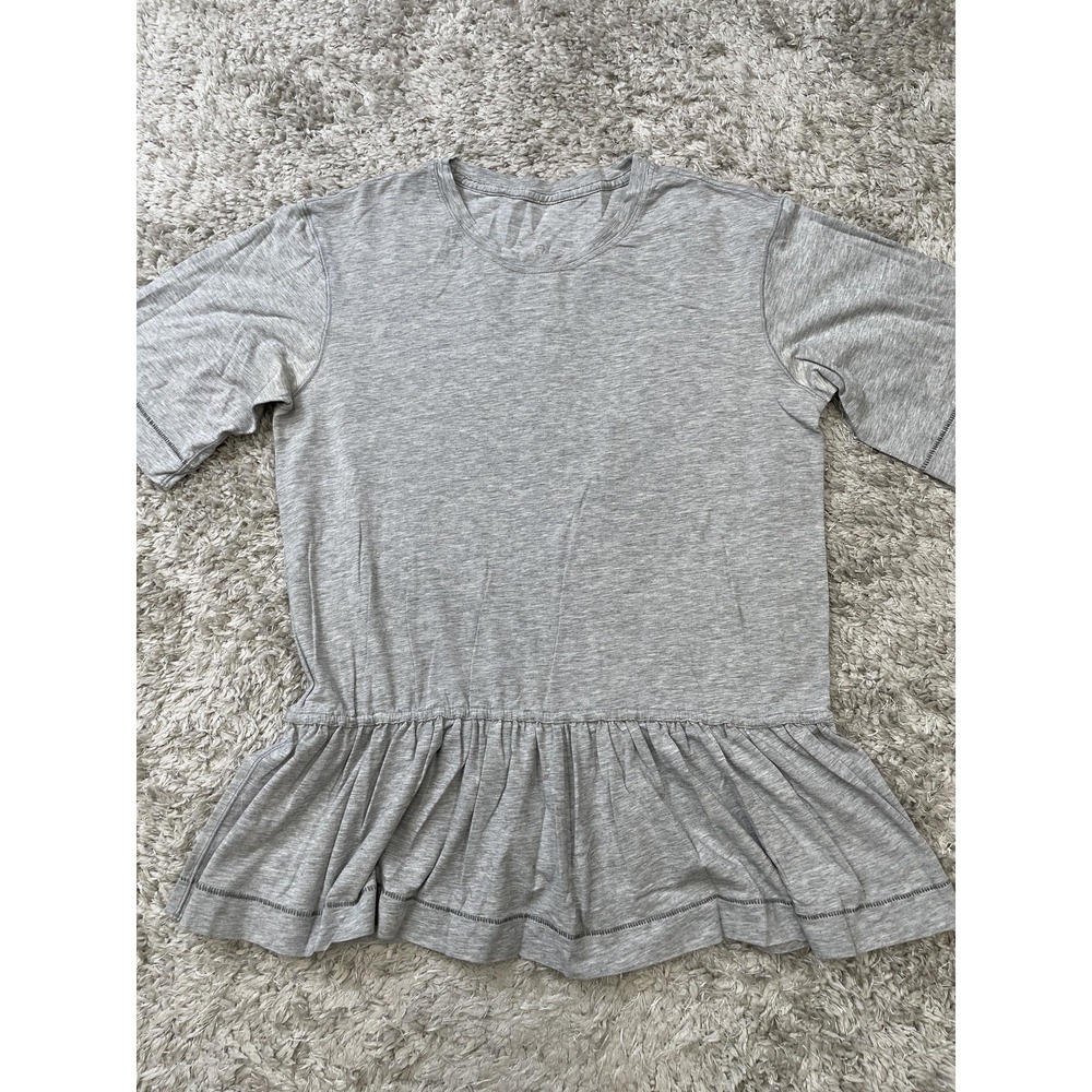 Lululemon Shirt Womens Medium Gray Peplum Ruffle Hem Short Sleeve Crewneck Top - Picture 2 of 10